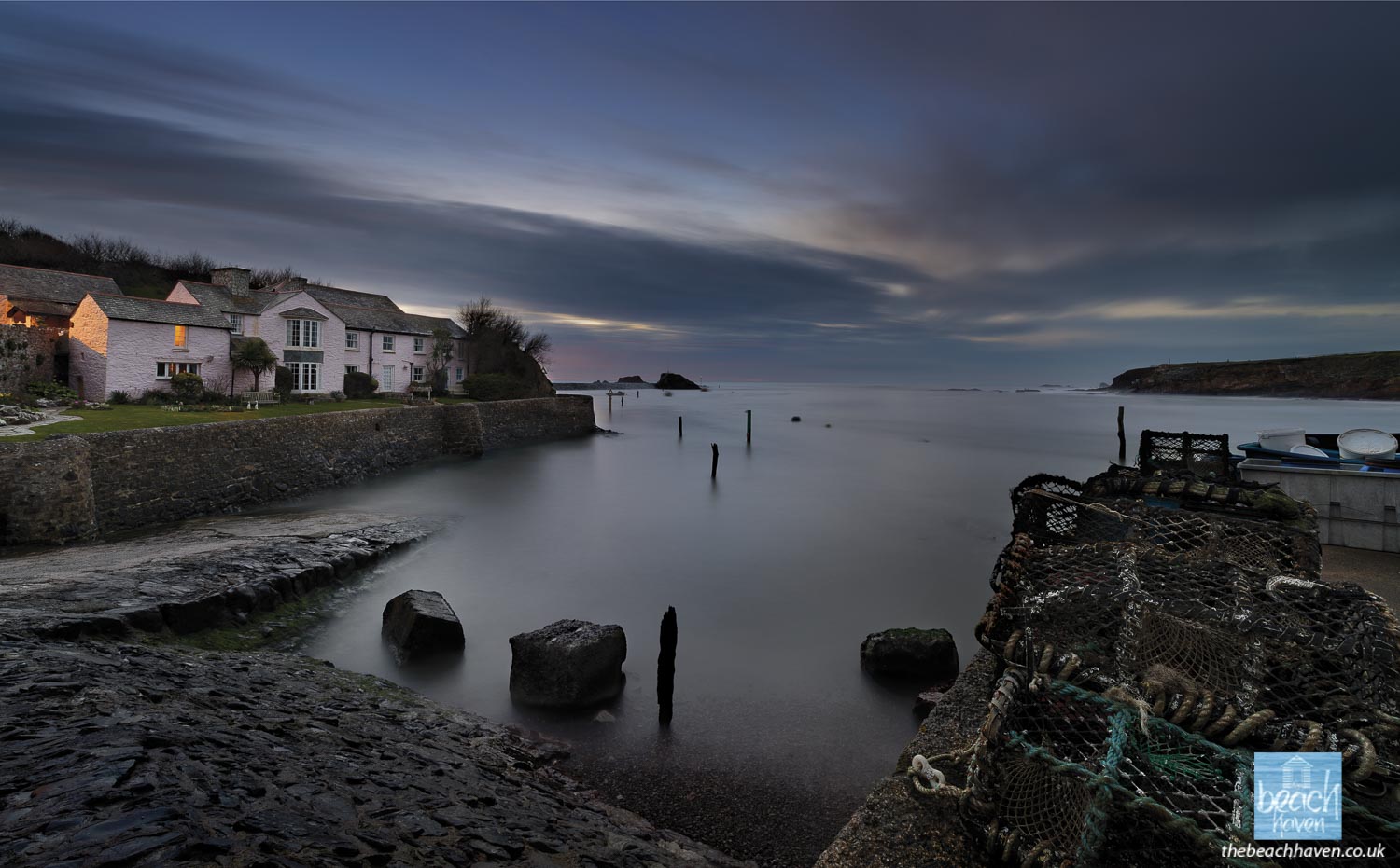 Late evening high tide at Efford Cottage - The Beach Haven ...